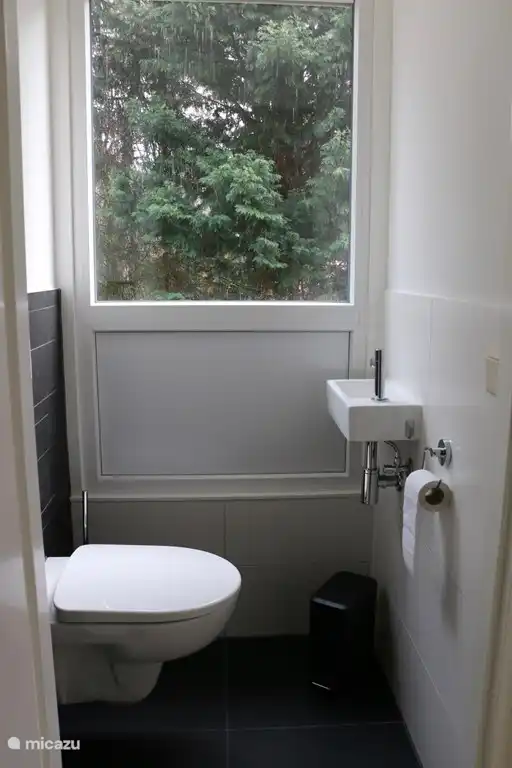 2. Toilette im Obergeschoss