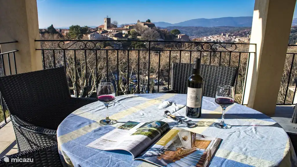 Rent La Muse du Paradis Ange Gardien in Montauroux, Var. Micazu