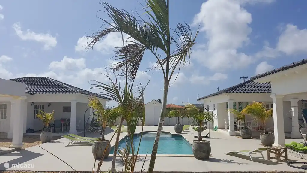 Rent Viva Bonaire villa Joy in Hato, Bonaire. Micazu