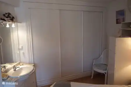 Vakantiehuis Spanje, Costa del Sol, Algarrobo-Costa appartement Corazon veel kastruimte op slaapkamer 1