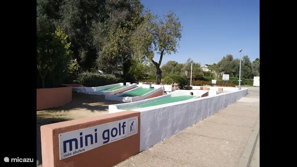 mini golf