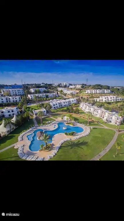 aperçu du parc à la 2ème piscine (près de la casa sophie)