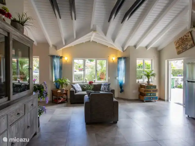 Villa Cas Mi dushi huren in Curaçao, Banda Ariba (oost), Jan Thiel - villa Woonkamer