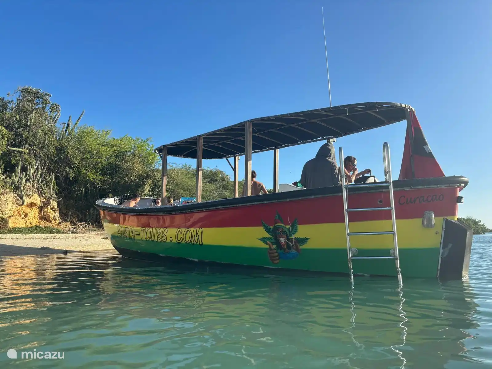 Rasta boat