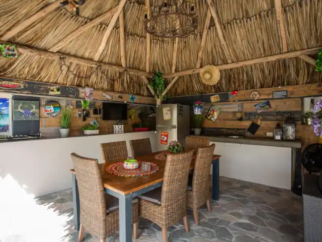 Villa Cas Mi dushi huren in Curaçao, Banda Ariba (oost), Jan Thiel - villa Buiten tafel