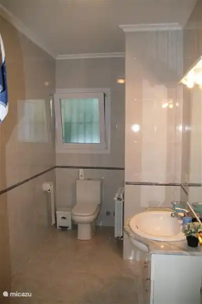 Y este era el baño de invitados,
¡POR LA RENOVACIÓN!