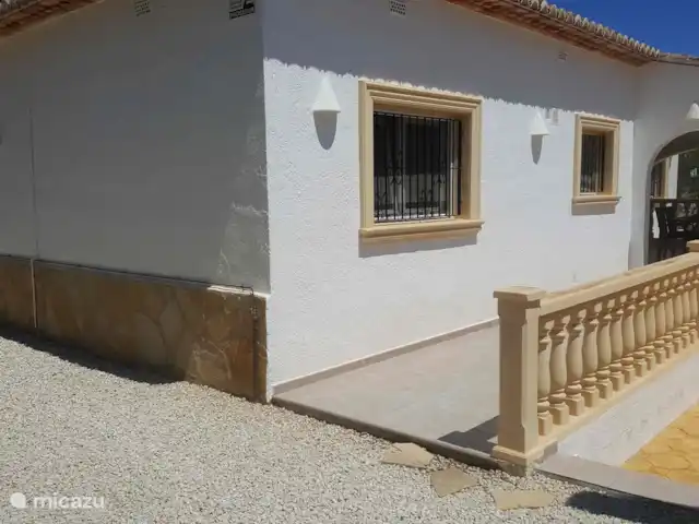 Location de Vacances Espagne, Costa Blanca, Moraira, villa - Villa Flamenca Tout complètement plat, sans escalier, idéal même si vous avez moins de mobilité.