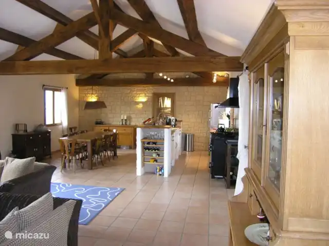 Les Cinq Papillons | France, Dordogne, Marnac - maison de vacances grand séjour avec cuisine ouverte