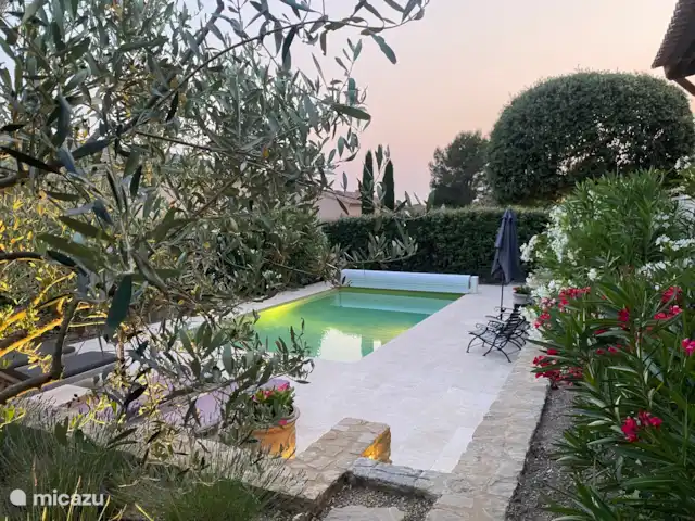 Location de Vacances France, Vaucluse, Saumane-de-Vaucluse, villa - Les Demeures du Luc Villa 308