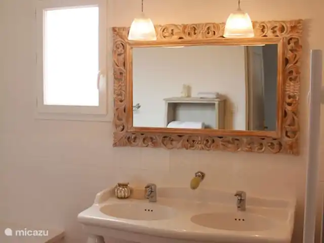 Location de Vacances France, Vaucluse, Saumane-de-Vaucluse, villa - Les Demeures du Luc Villa 308 Salle de bain 2
