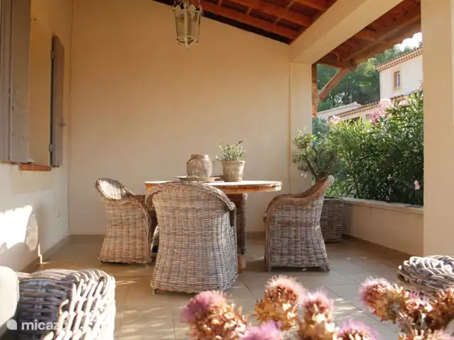 Location de Vacances France, Vaucluse, Saumane-de-Vaucluse, villa - Les Demeures du Luc Villa 308 Zone assise