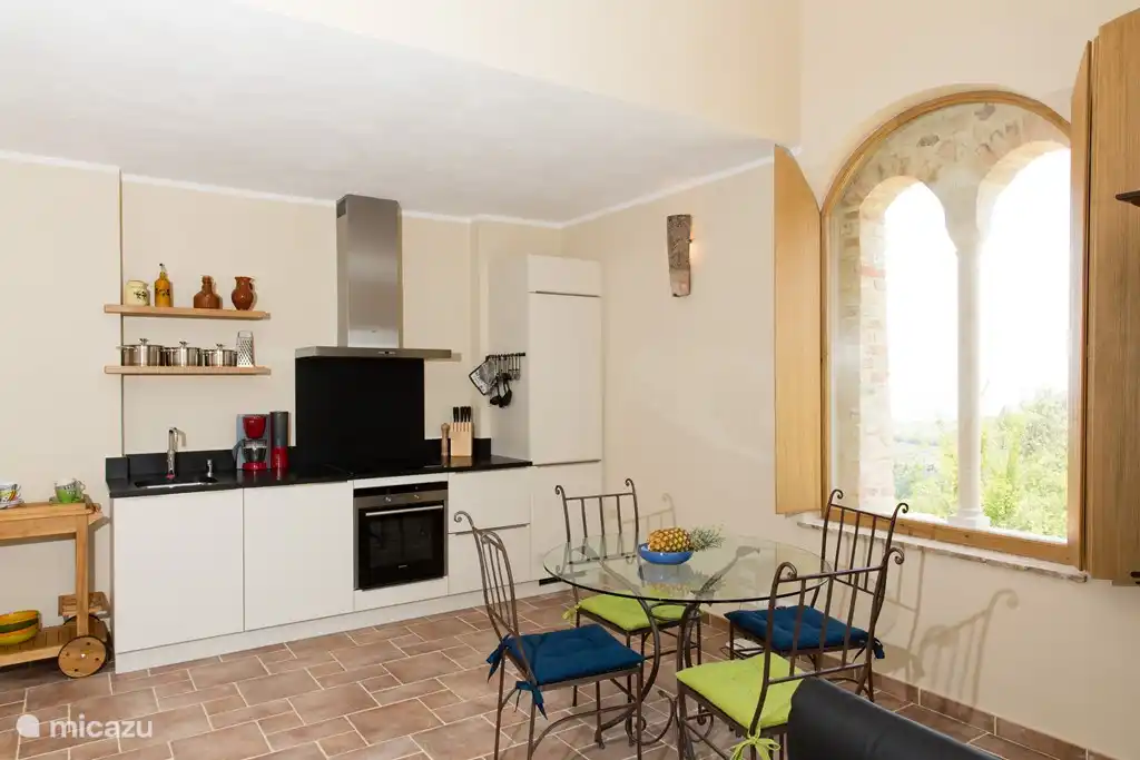 Séjour avec kitchenette en cappuccino