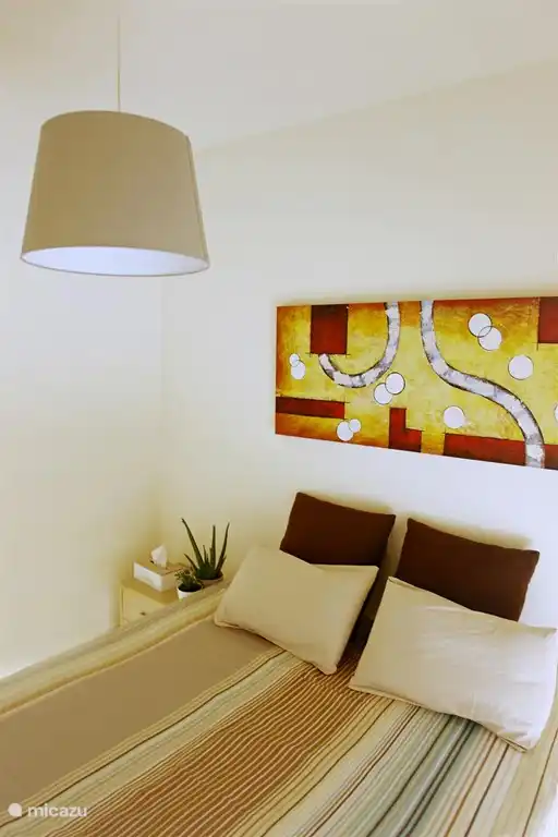 Chambre 2
La chambre 3 se compose d'un lit superposé, d'une armoire intégrée, de la climatisation et d'un balcon.