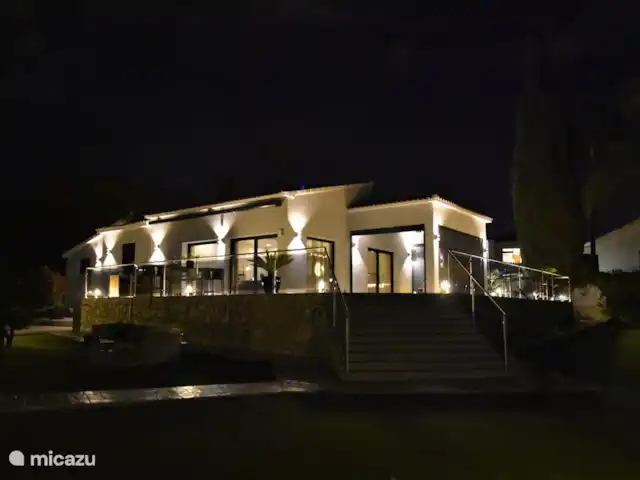 La Guinda del Pastel | Espagne, Costa Blanca, Benidorm - villa Maison illuminée le soir