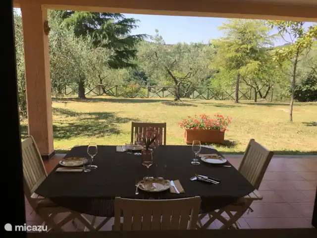 Villa Sabine | Italie, Le Latium, Castelnuovo di Farfa - villa Terrasse côté sud devant la maison