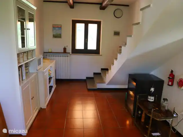 Villa Sabine | Italie, Le Latium, Castelnuovo di Farfa - villa Cuisine entièrement équipée comprenant des livres de cuisine et de nombreux ustensiles de cuisine.