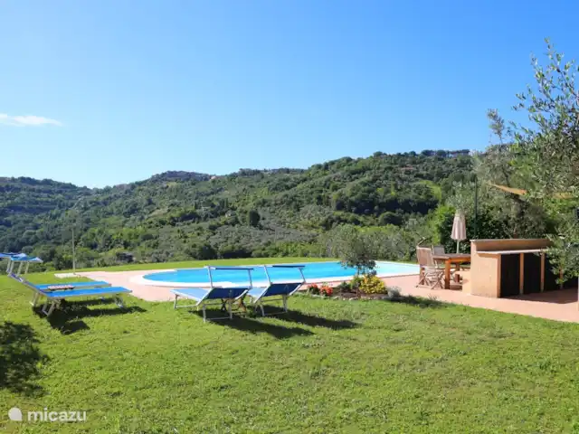 Villa Sabine | Italie, Le Latium, Castelnuovo di Farfa - villa Jardin avec solarium, terrasse au bord de la piscine et cuisine extérieure