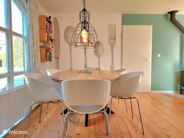 Duinhuis Marilou huren in Nederland, Zeeland, Burgh-Haamstede - vakantiehuis Gezellige eethoek.