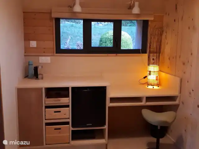 Location de Vacances France, Gard, Anduze, bungalow - Anduze Minibar à l’étage de la chambre principale