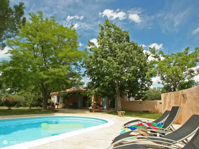 Villa les Roses | France, Var, Aups - villa Les Roses avec piscine privée