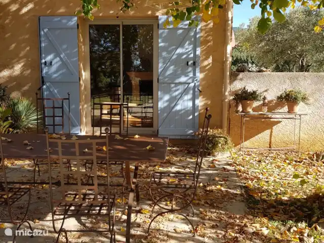 Villa les Roses | France, Var, Aups - villa Table à manger extérieure terrasse