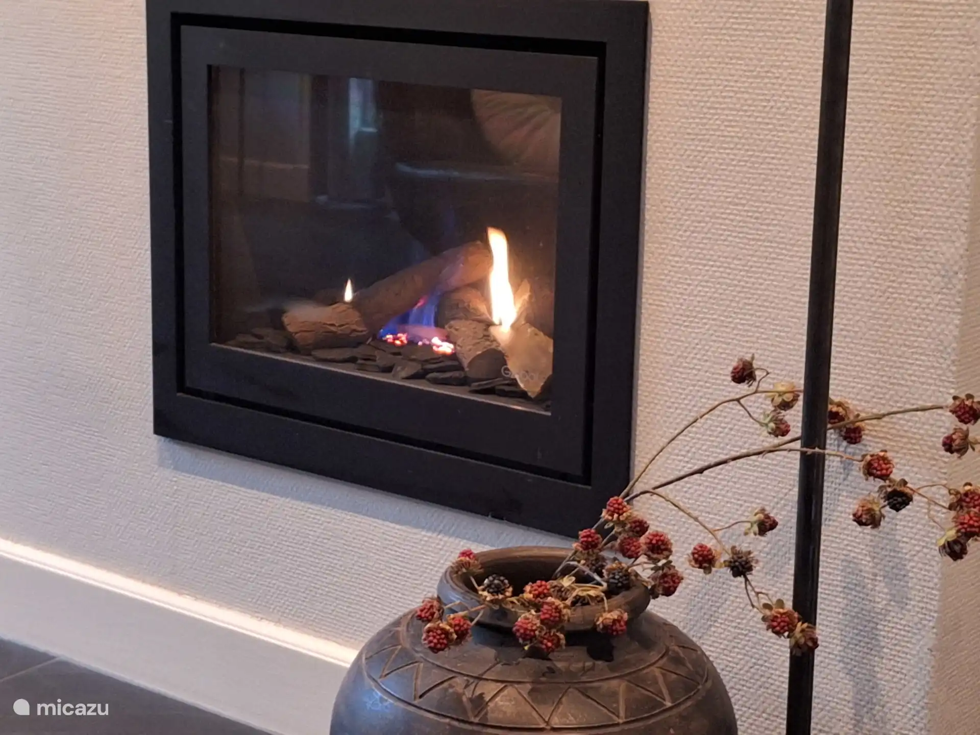 Deze gashaard gaat aan rond de herfsttijd.  Heerlijk voor de wintermaanden. Voor de rest van het jaar is vloerverwarming ook fijn.