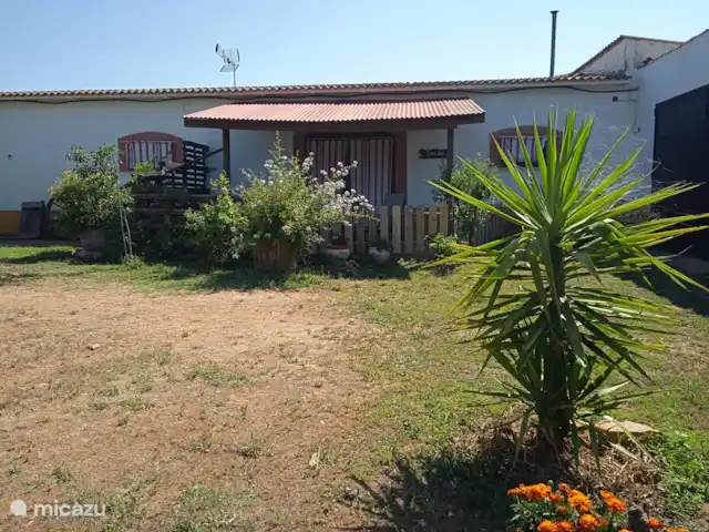 studio en España, Extremadura, Alcuéscar – Estudio Finca El Chorrillo entrada