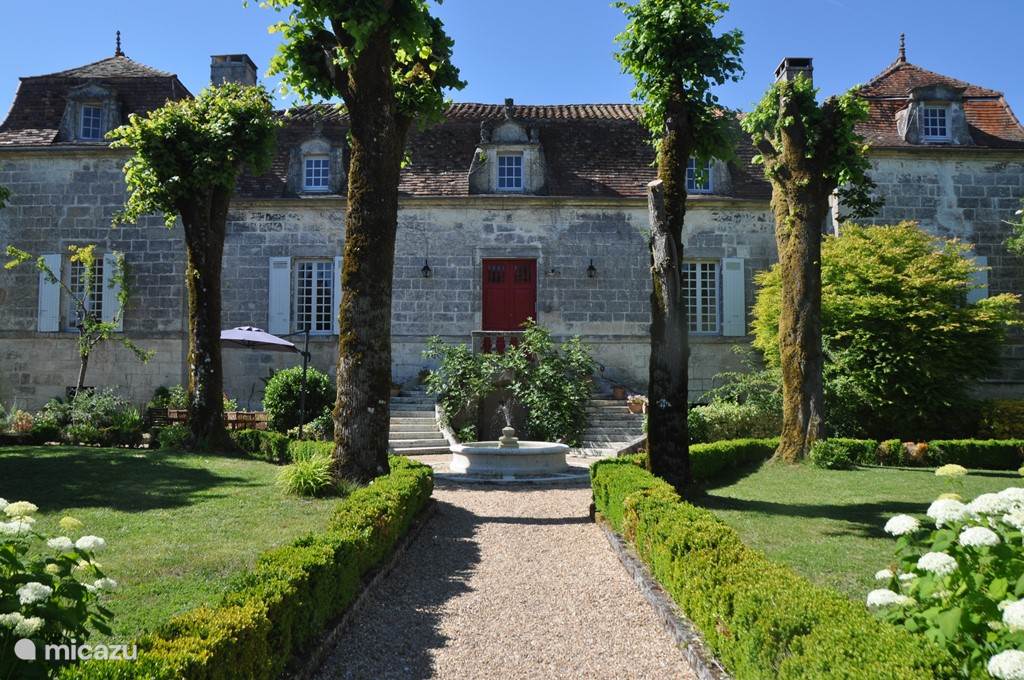 Rent Chassenat A 18th Century Estate In Brantome Dordogne Micazu
