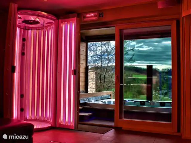 Wellness Chalet ROOS in Durbuy | Belgique, Ardennes, Bomal-sur-Ourthe - villa Faites une pause dans la SUNtower avant de disparaître dans le jacuzzi vivifiant !