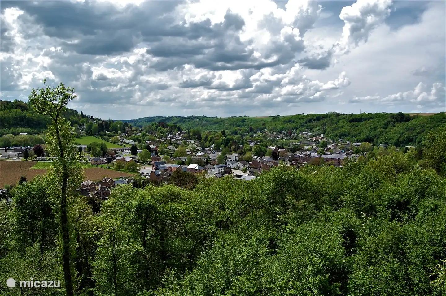 Von den Terrassen aus: ein Blick auf das schöne Bomal-sur-Ourthe.