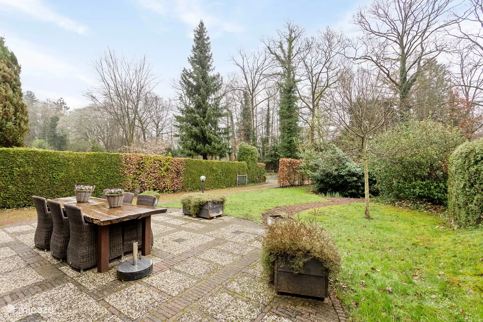 ¡Disfruta cenando al aire libre también!