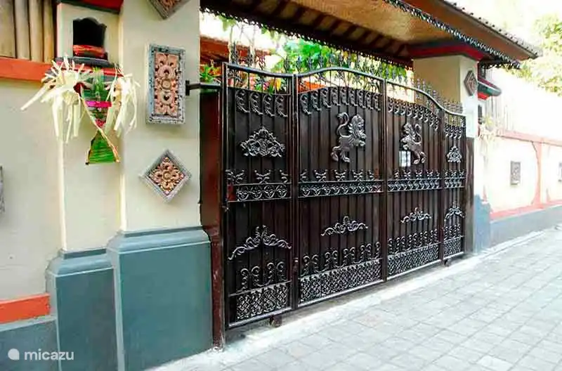 Rumah 'Bougainville' in Jasri, Bali huren? - Micazu.nl