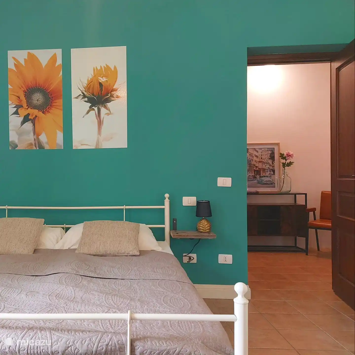 Dormitorio principal junto al pasillo y baño bonito y céntrico. 