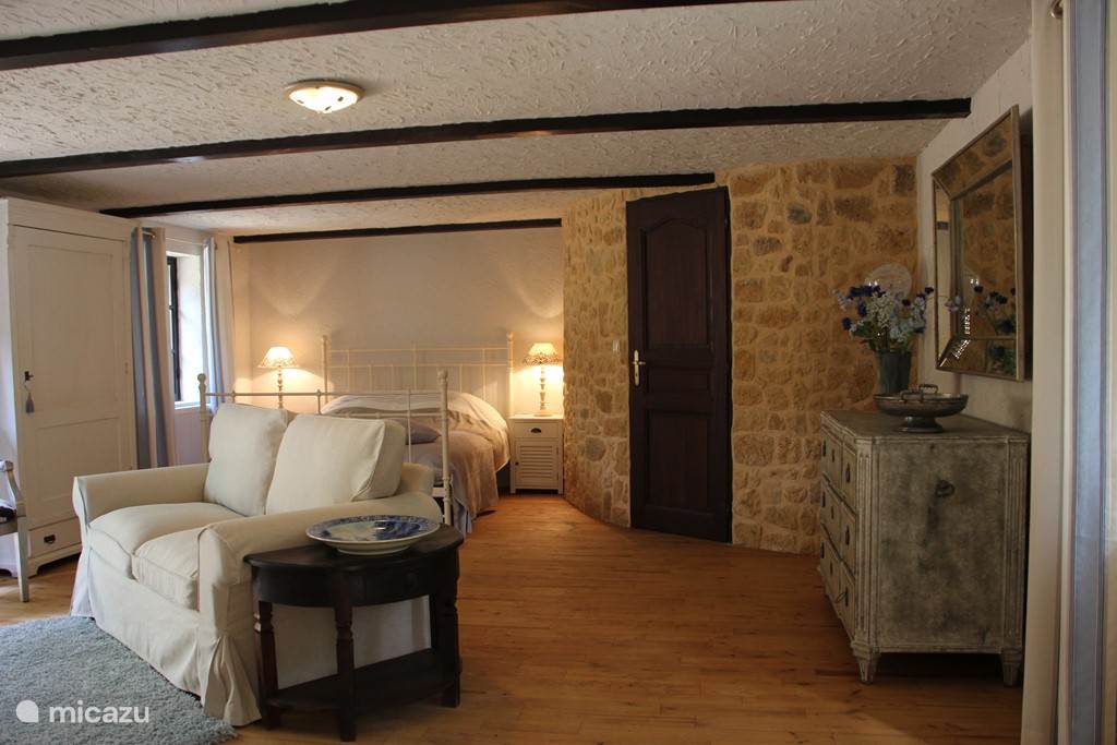 Rent Lalande-Laborie In Auriac Du Perigord, Dordogne. | Micazu