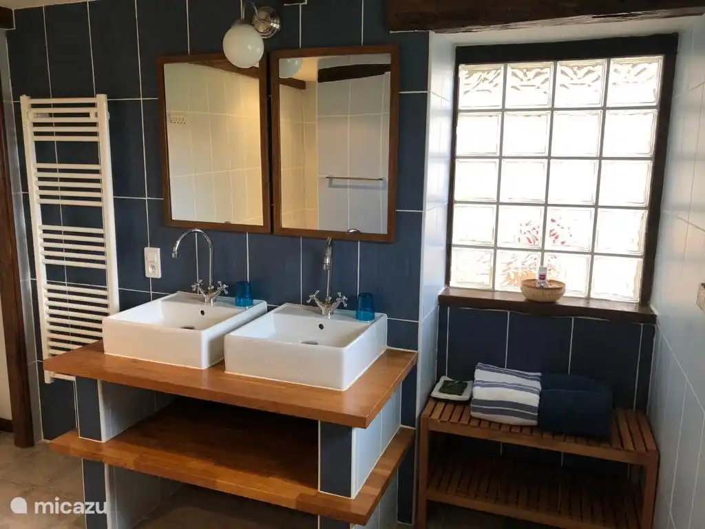 Badezimmer im Erdgeschoss