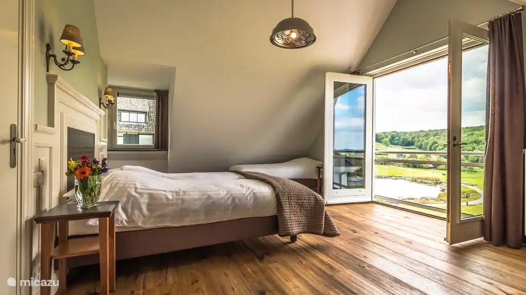 Schlafzimmer mit Blick