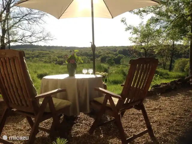casa vacacional en Francia, Dordoña, Nontron – La pequeña casa Terraza con vista