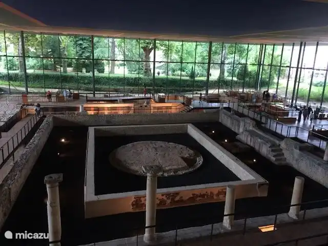 casa vacacional en Francia, Dordoña, Nontron – La pequeña casa Perigueux - Museo Vesuna con excavaciones romanas