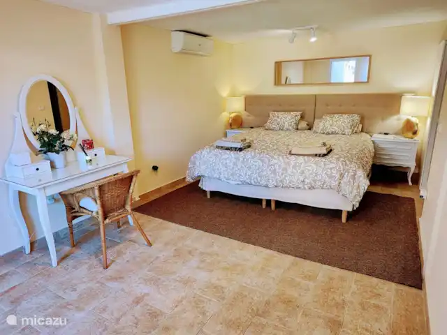 Villa, piscine chauffée, vue mer | Espagne, Costa del Sol, Málaga - villa Chambre principale avec salle de bain attenante