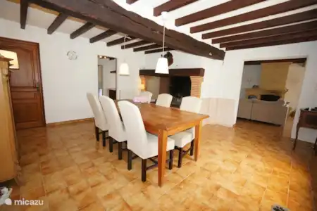 Vakantiehuis Frankrijk, Gers, Bascous bungalow Jouanlanne eetkamer