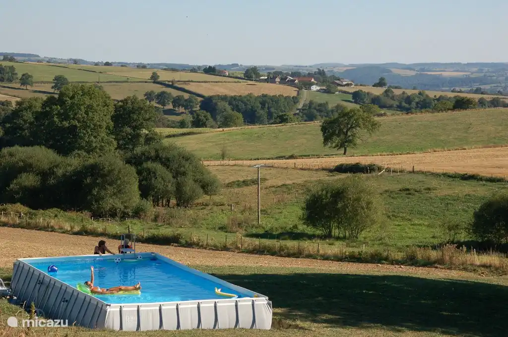 Der Swimming-Pool mit herrlichem Blick