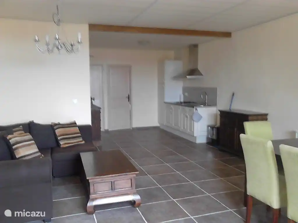 Wohnzimmer und Küche Ferienhaus mit zwei Schlafzimmern