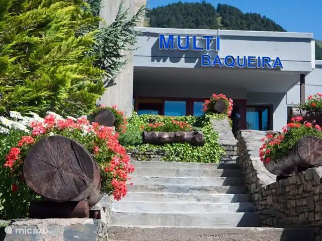 Bacquera 1 | Espagne, Pyrénées espagnoles , Naut Aran - appartement l'entrée du bâtiment