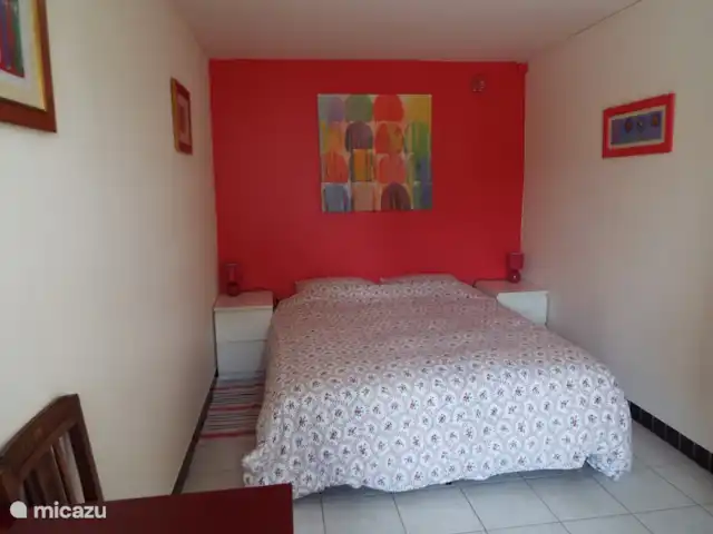 Maison Violette | France, Vendée, Château-Guibert - maison de vacances Une jolie chambre, fraîche en été.