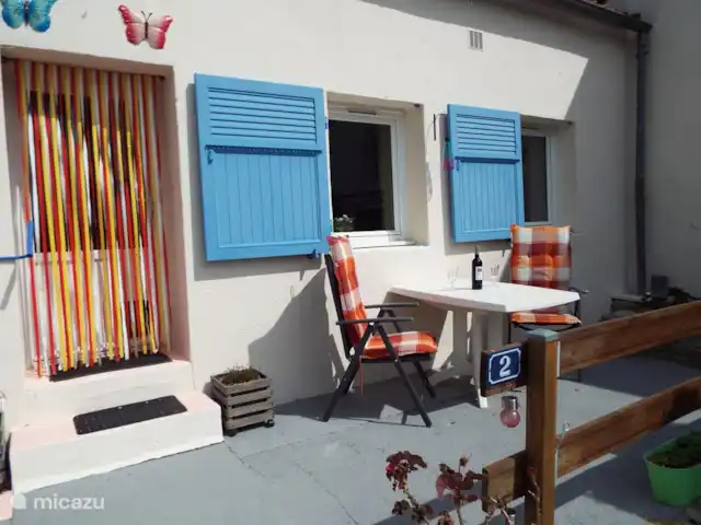 Maison Violette | France, Vendée, Château-Guibert - maison de vacances Une terrasse confortable, l'un des beaux coins salons extérieurs.