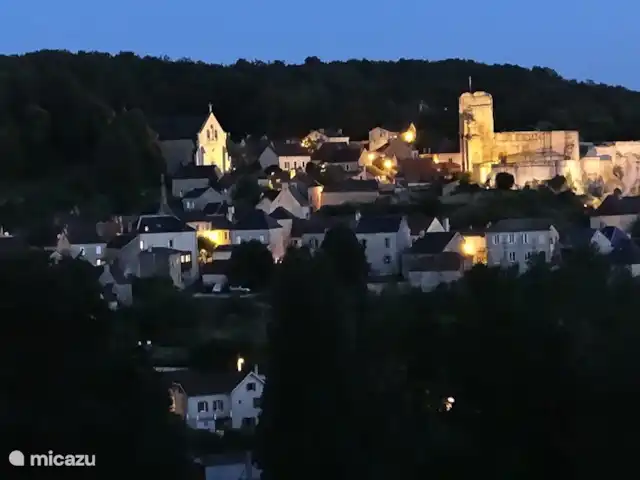 Location de Vacances France, Dordogne, Carlux, gîte / cottage - églantine Vue de la terrasse sur Carlux le soir
