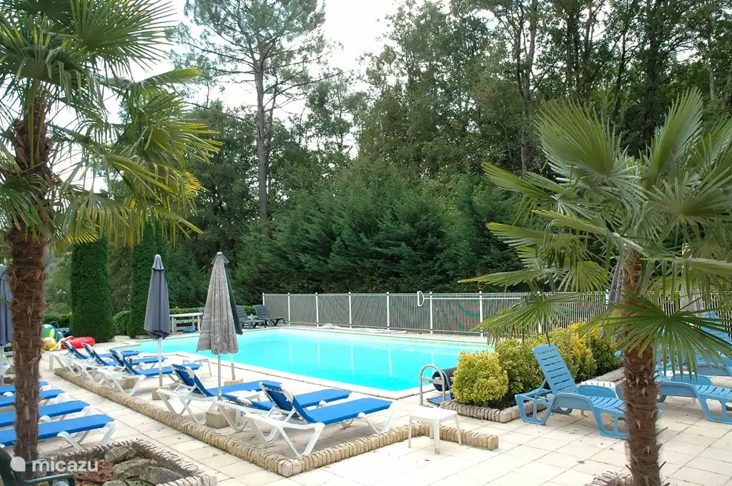 Beheiztes Schwimmbecken