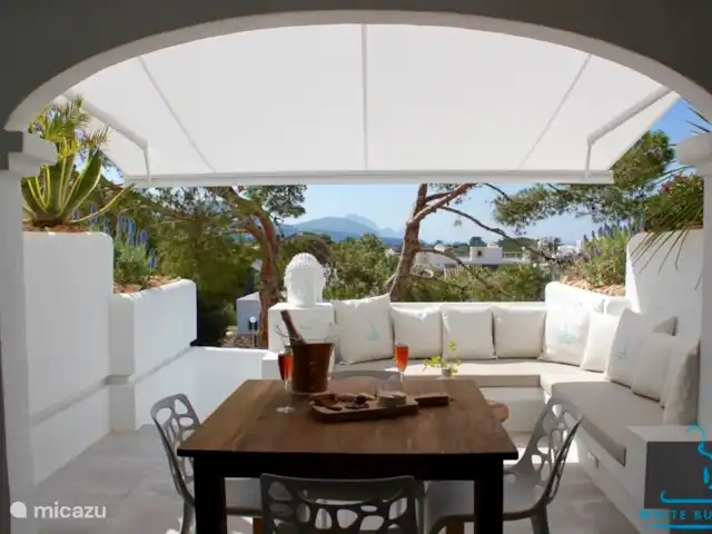 Location de Vacances Espagne, Ibiza, Cala Tarida, appartement - Bouddha blanc Corail mars