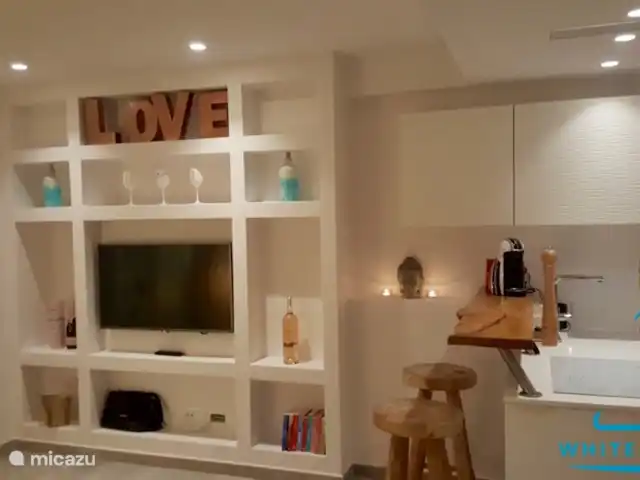Location de Vacances Espagne, Ibiza, Cala Tarida, appartement - Bouddha blanc Corail mars