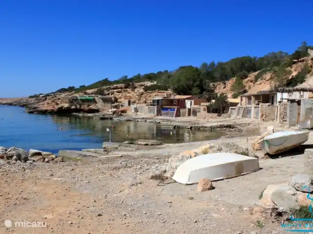 Location de Vacances Espagne, Ibiza, Cala Tarida, appartement - Bouddha blanc Corail mars